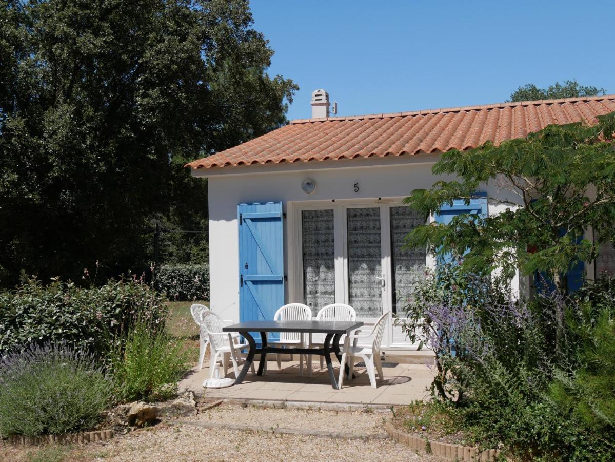 Hôtel ULVF Les Hibiscus à Saint-Jean-de-Monts Extérieur photo